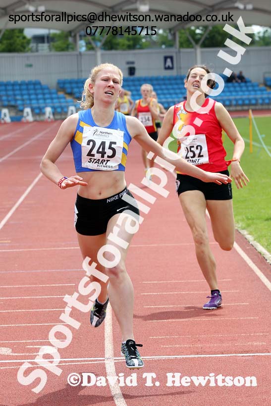 Womens  senior 1500 metres, Northern Senior and Under-20s Track and Field Champs., Manchester. Photo: David T. Hewitson/Sports for All Pics